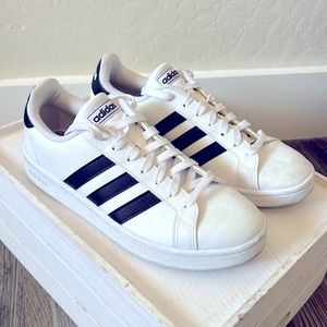 Adidas Grand Court Cloudfoam Shoes sz 8.5 Only Worn a Few Times!